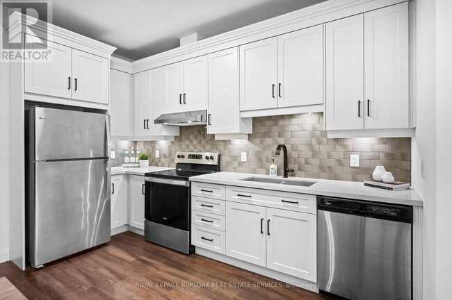 Building Photo - 30 Hamilton St S