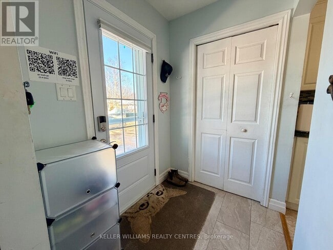 Building Photo - 51 Manor Crescent