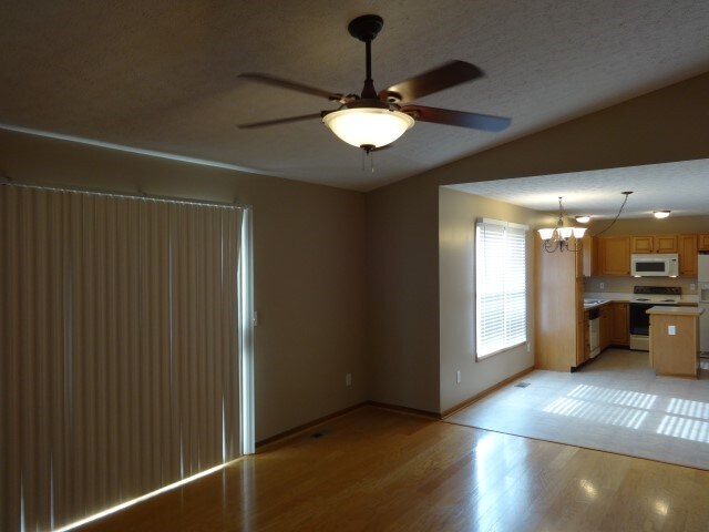 Foto del edificio - 5739 Landsview Drive
