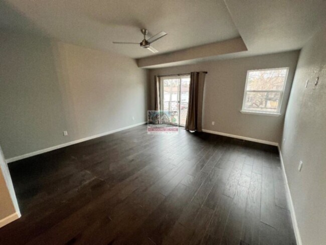 Foto del edificio - New three-story town home in revitalized I...
