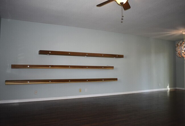 Foto del edificio - 1465 W Colonial Pkwy