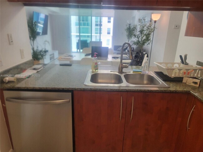 Building Photo - 1200 Brickell Bay Dr