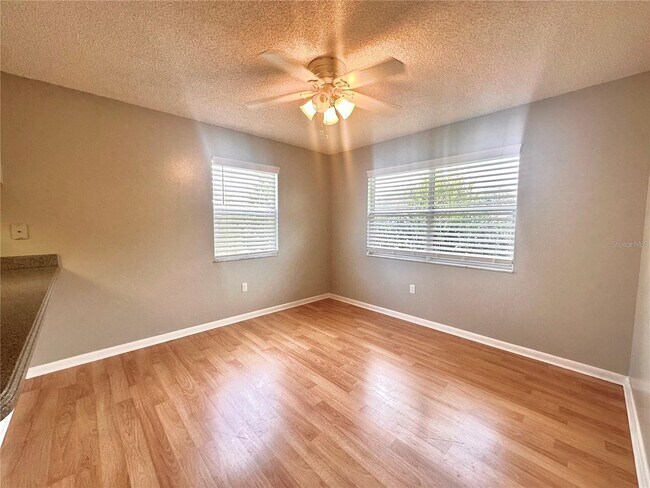 Foto del edificio - 1649 Selkirk Dr