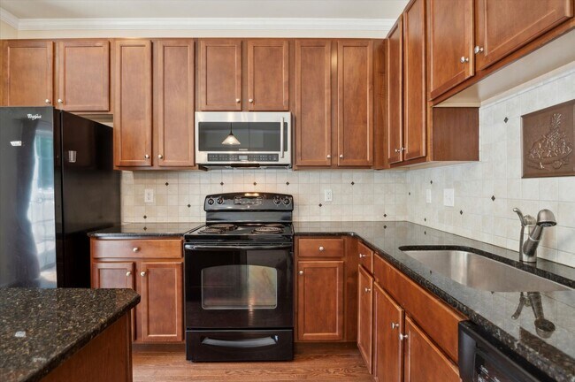 Foto del edificio - Lovely Townhome in Newark
