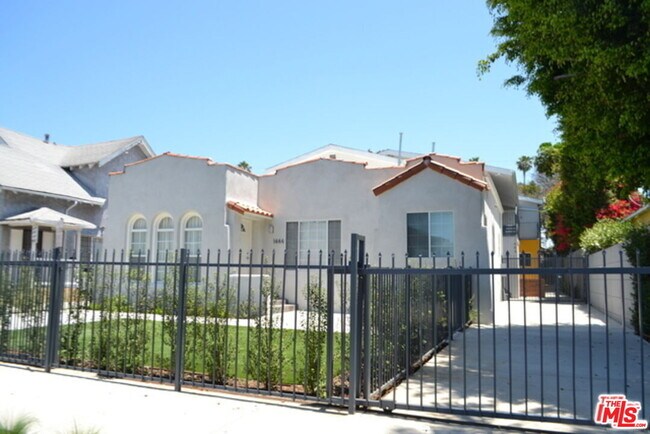 Building Photo - 1444 Cochran Ave
