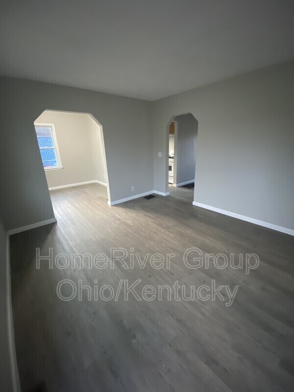 Foto del edificio - 802 Van Buren St