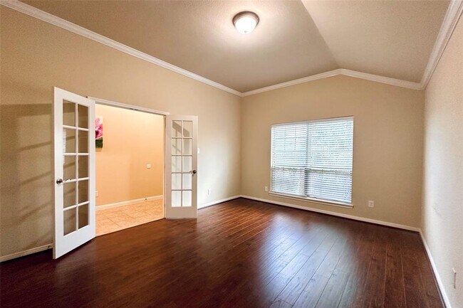 Foto del edificio - 4230 Canton Crest Dr