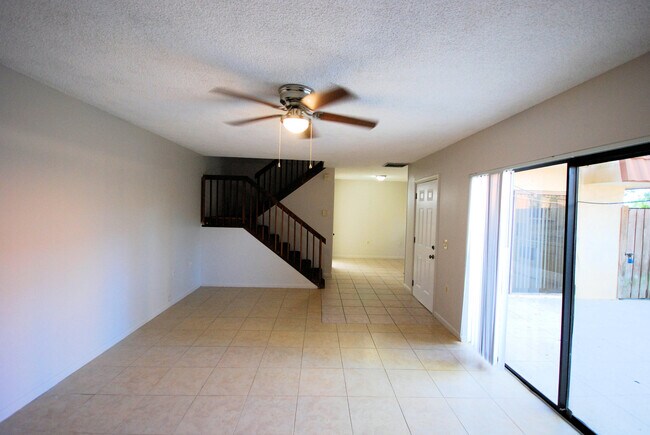 Foto del edificio - 705 Mill Valley Pl