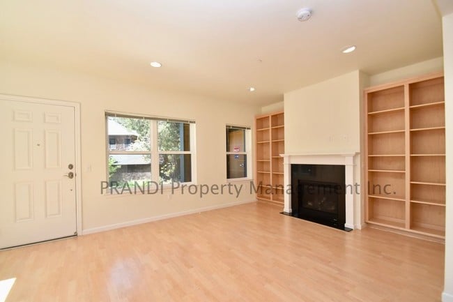 Building Photo - 35 Seminary Rd