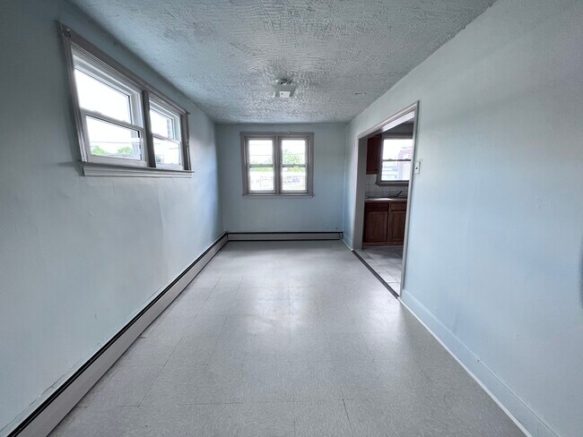 Dining Room - 689 2nd Ave