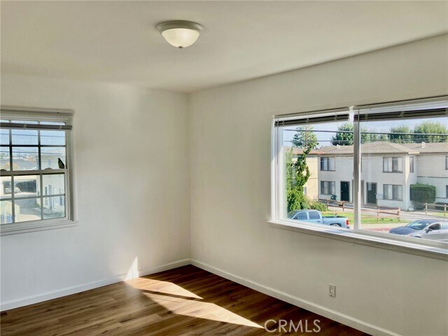 Building Photo - 1310 Anaheim St