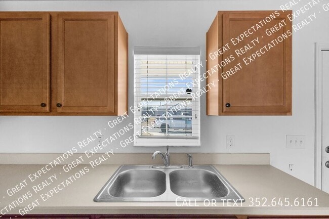 Building Photo - 10583 SE 67 Ct