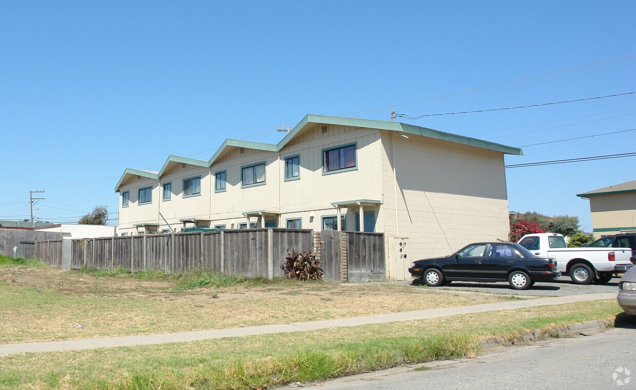 Building Photo - 10550 Seymour St