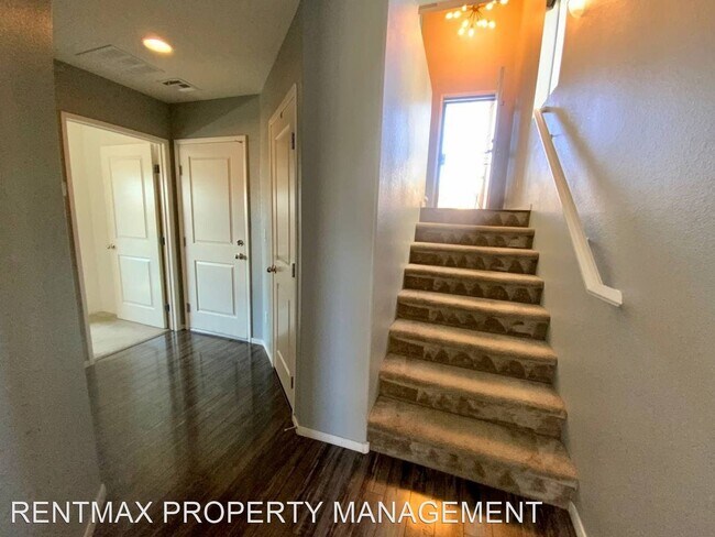 Foto del edificio - 2 br, 3 bath House - 3916 DELUGE DR