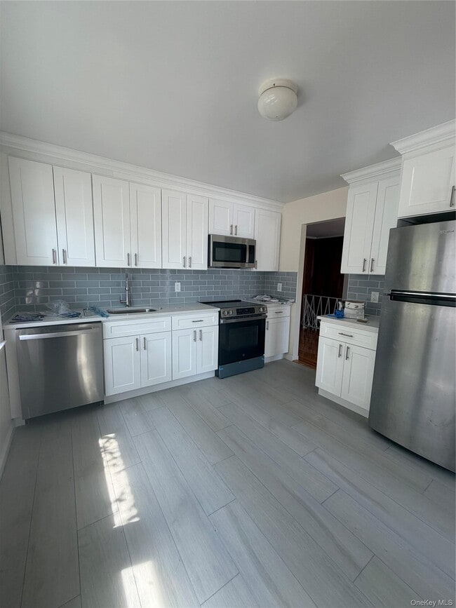 Building Photo - 18-15-52 215th St
