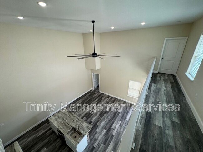 Foto del edificio - 1310 Johnson Bend Road