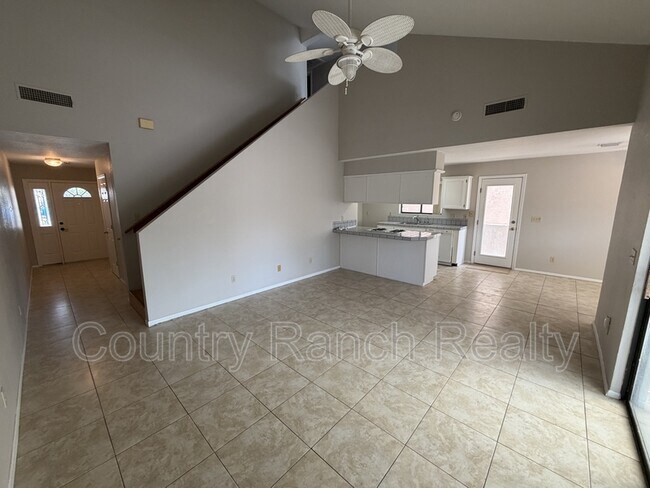 Foto del edificio - 2899 Country Club Dr