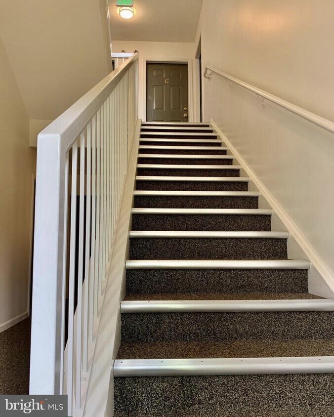 7501 Calderon Ct Unit 245, Alexandria, VA 22306 Room for Rent in