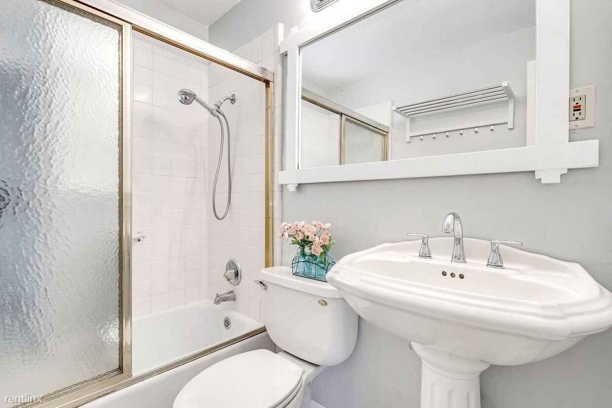 Primary Photo - 3 br, 1.5 bath House - 5208 Palo Duro Ave NE