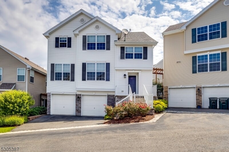 Foto principal - 107 Sowers Dr