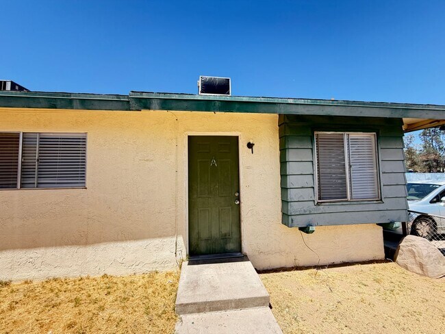 Foto del edificio - 345 E Wilson Ave