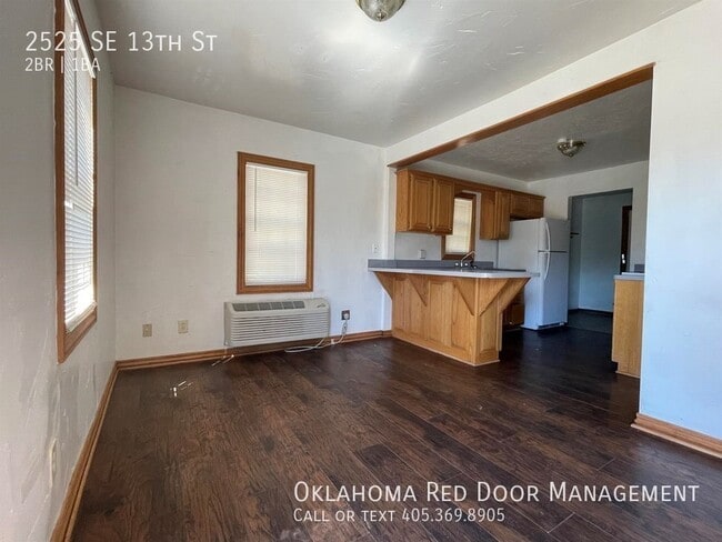 Foto del edificio - 2525 SE 13th St