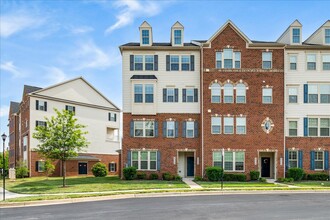 Building Photo - 6500 Walcott Ln
