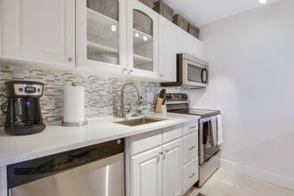 Building Photo - 755 Dotterel Rd