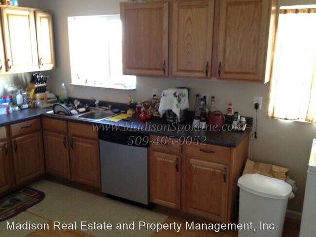 Building Photo - 2 br, 1 bath House - 4311 E. Vantage Ln.