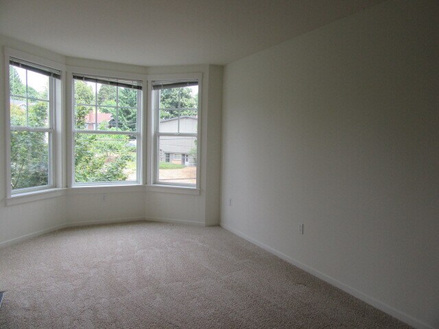 Building Photo - 2901 NE Blakeley St