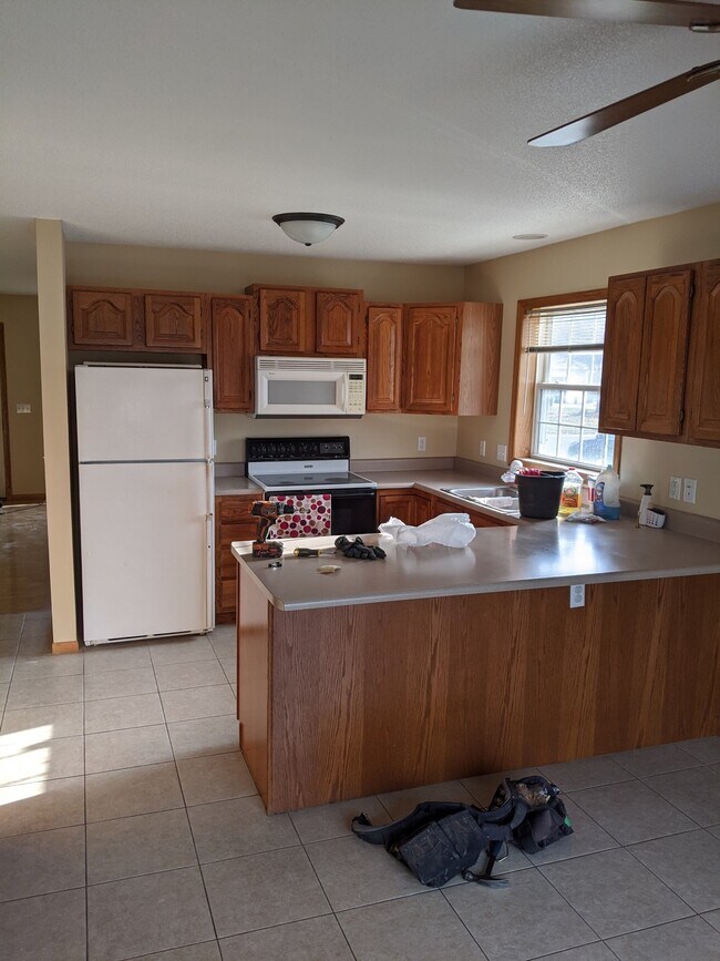 Foto del edificio - 3206 S Cedar Ave