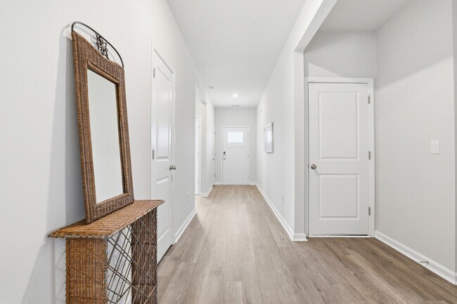 Building Photo - 114 Brooks Dr