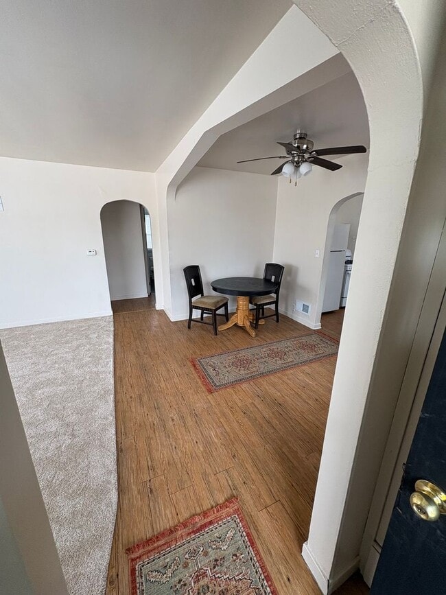 Building Photo - 3bd 2ba