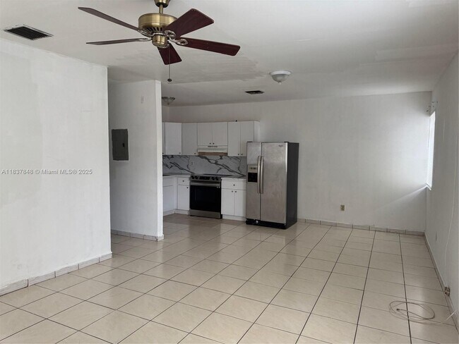 Foto del edificio - 720 NE 131st St