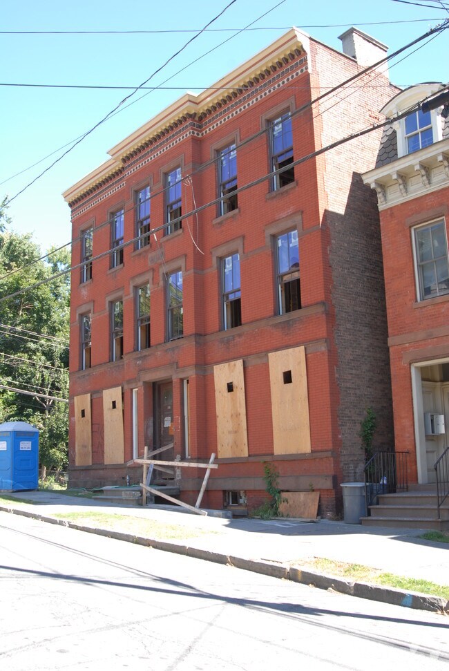 197 Lander St, Newburgh, NY 12550 Apartments Newburgh, NY