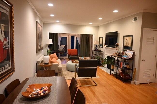 Building Photo - 2921 Lenox Rd NE