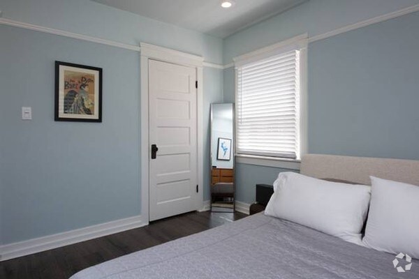 Building Photo - 360 Whiting St