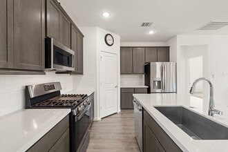 Building Photo - 21703 Heather Elm Dr