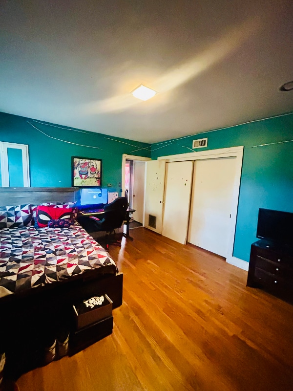 Building Photo - 126 Aston Ave