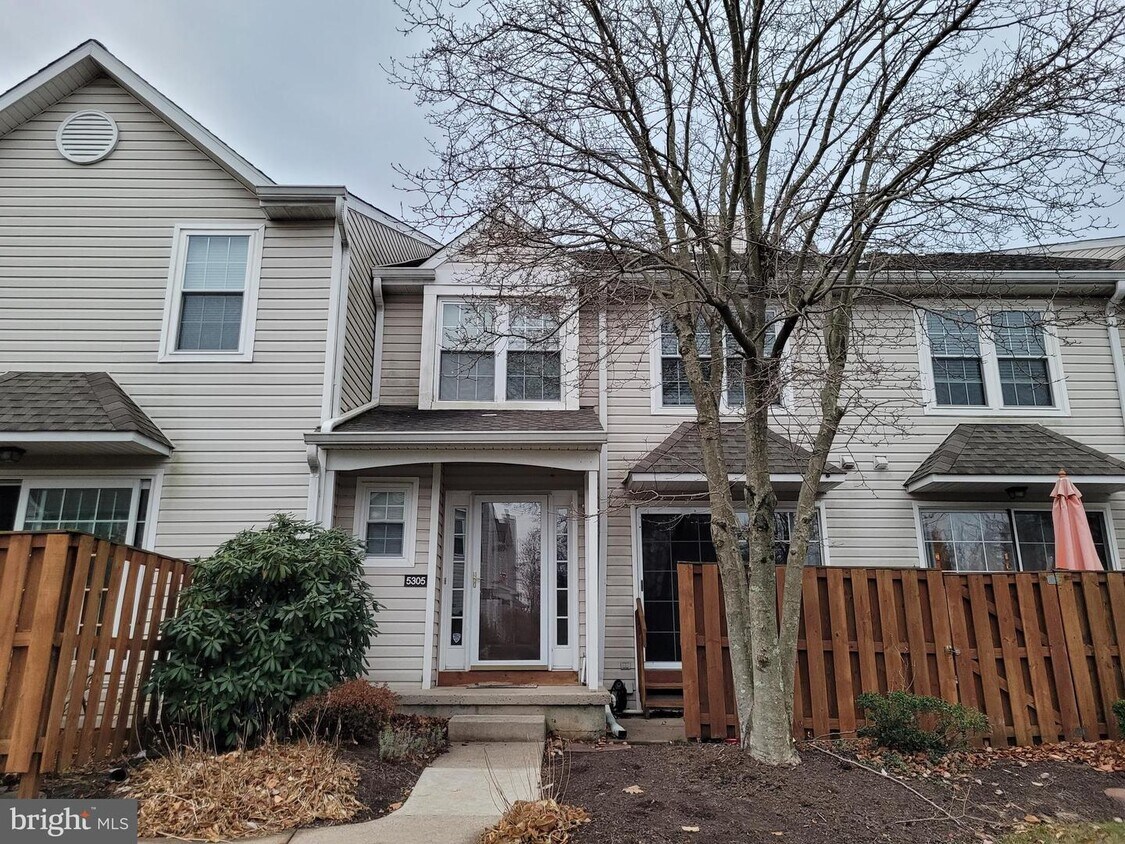 Primary Photo - 5305 Spruce Mill Dr