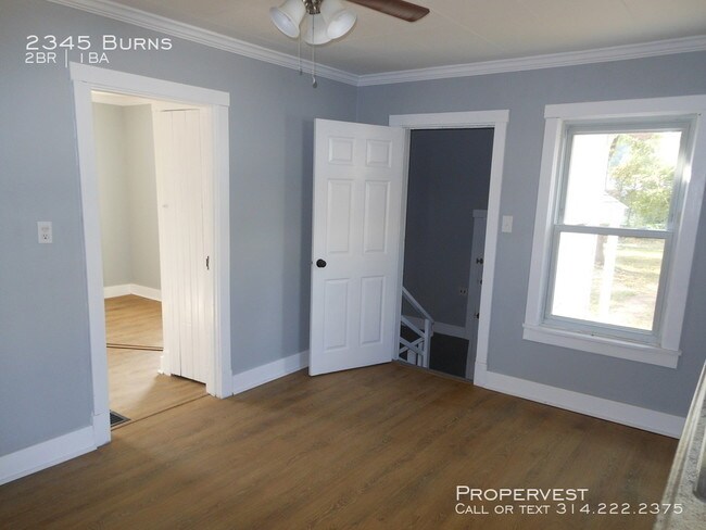 Foto del edificio - 2345 Burns Ave