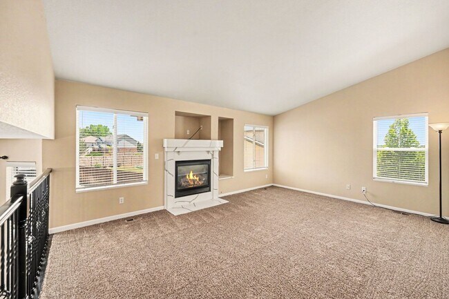 Building Photo - Fantastic Home in the Desirable Sterling Hills Neighborhood