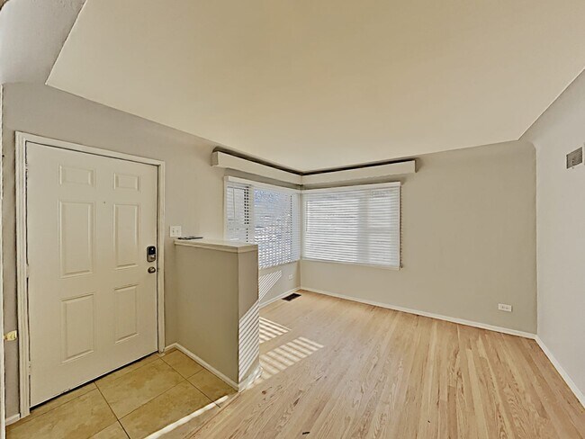 Foto del edificio - 4645 S Washington St