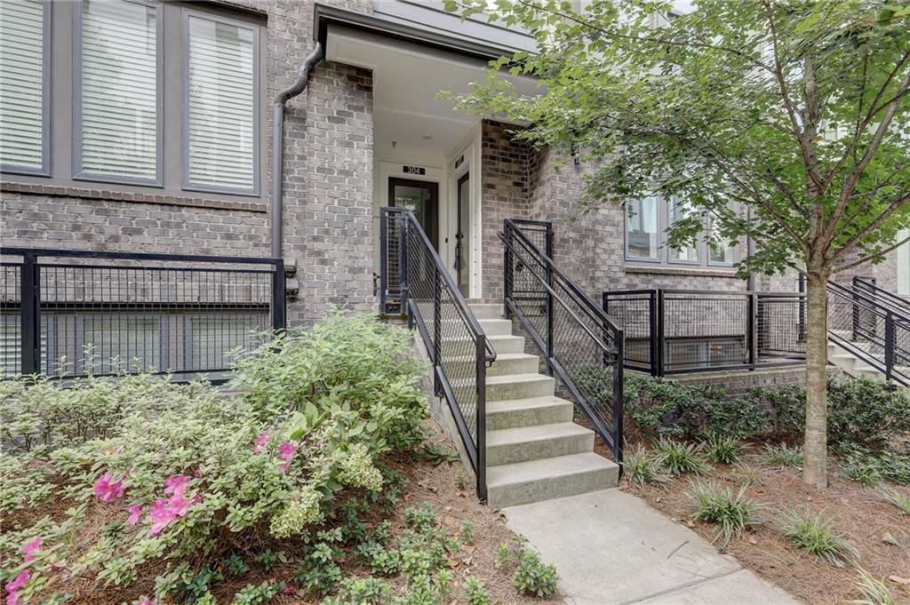 Primary Photo - 375 Pratt St SE