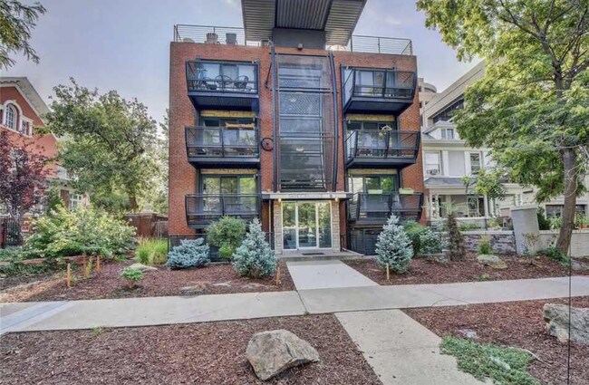 Building Photo - 1336 Logan St
