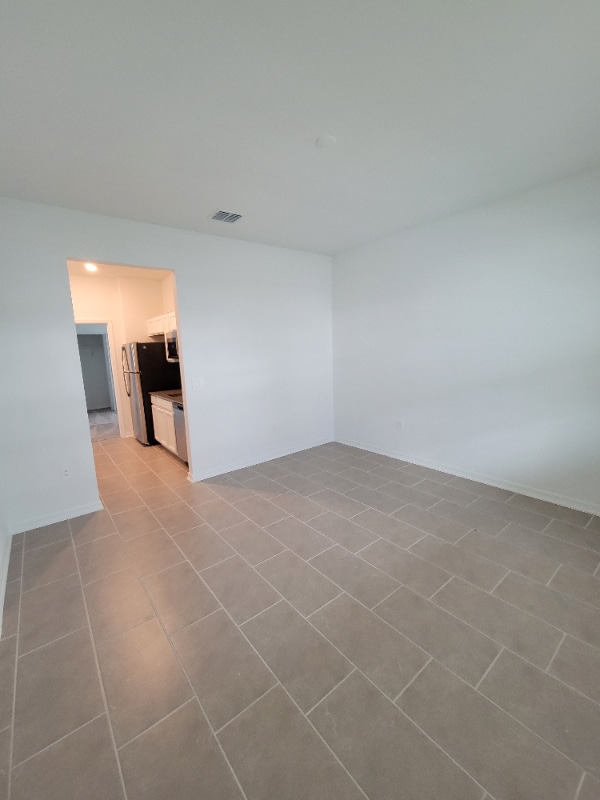Building Photo - 731 Staffora St