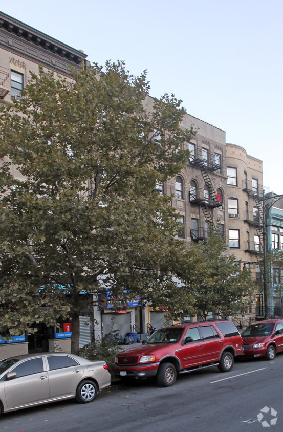 Building Photo - 65 Lenox Ave
