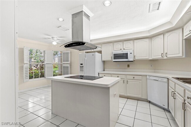 Building Photo - 219 Via Perignon