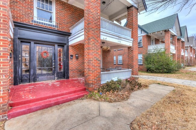 Building Photo - 1 Bed 1 Bath apartment in Okc close to Pla...