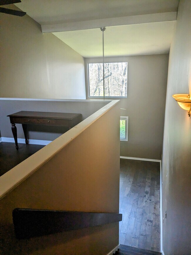 2015 Cherokee Bluff Dr Unit 2015, Knoxville, TN 37920 Condo for Rent